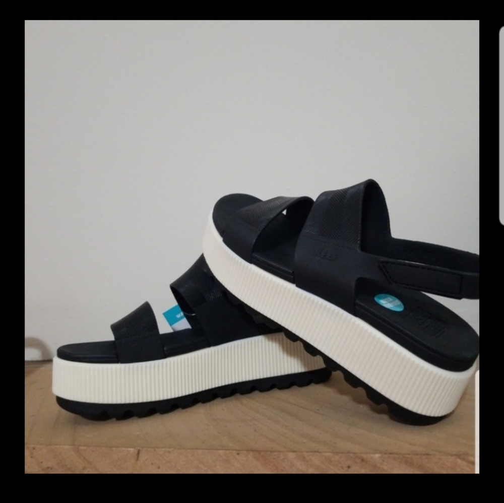 NEW! Reef Black and Vintage Platform Sandals NWT - Picture 2 of 9